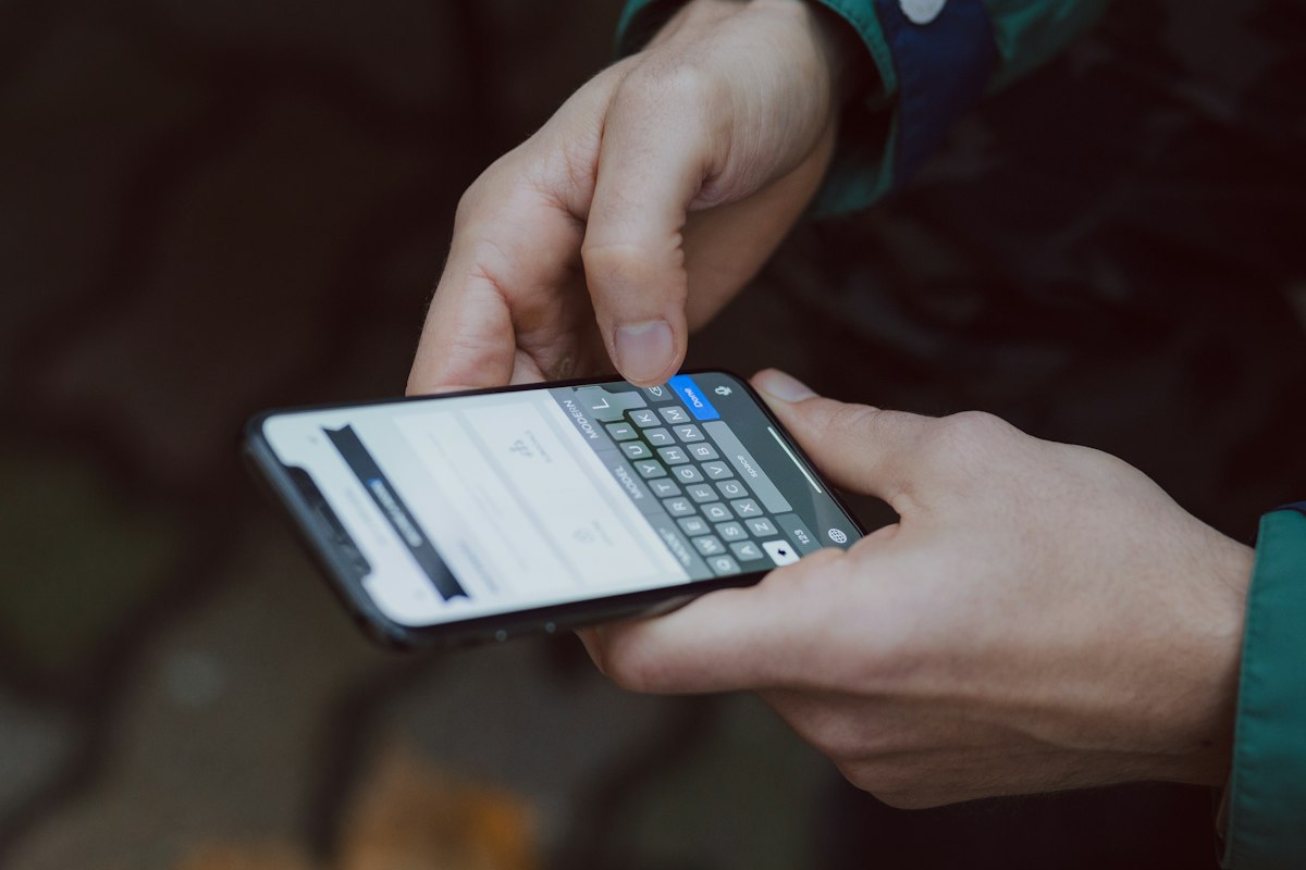 ¿Vale un WhatsApp como prueba en un juicio? Lo que debes saber en La Coruña